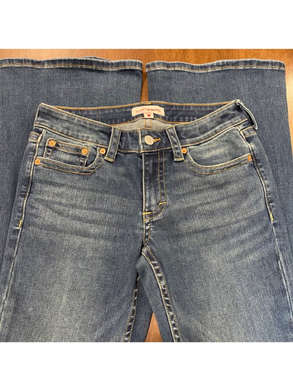 Lucky Brand Low Rise Flare Jeans Women's Size 6/29 Medium Wash Denim Flap Pocket - Picture 14 of 14